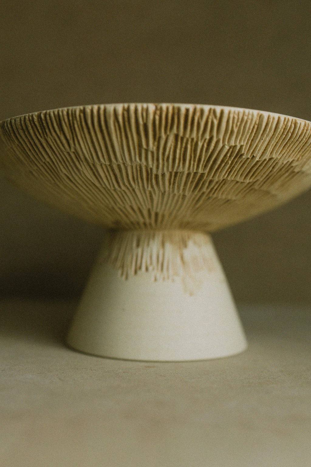 Throw Pedestal / Copalera